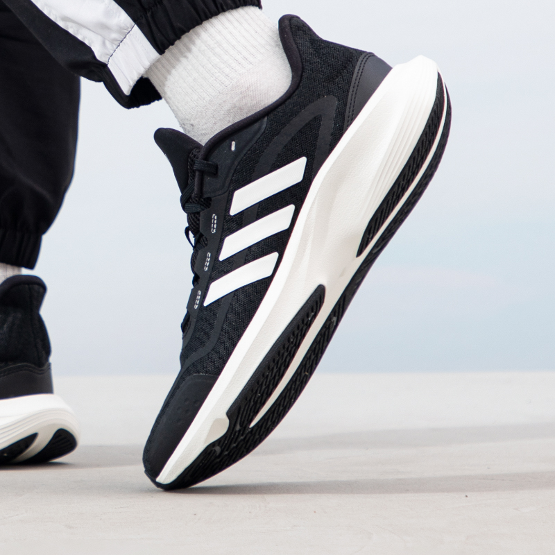 Chaussures Adidas pour hommes  - Lightweight Road Running Shoes avis et prix